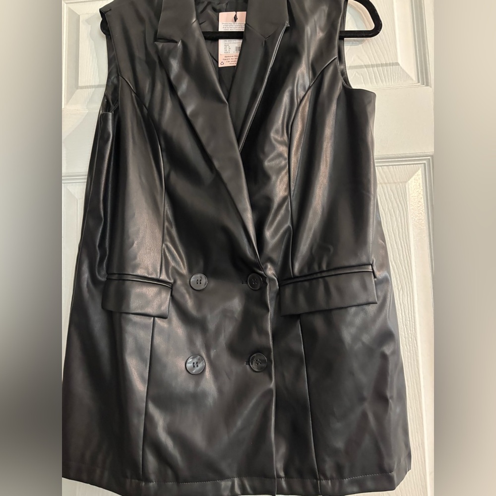 Double Breasted Leather Vest - Picture 2 of 4